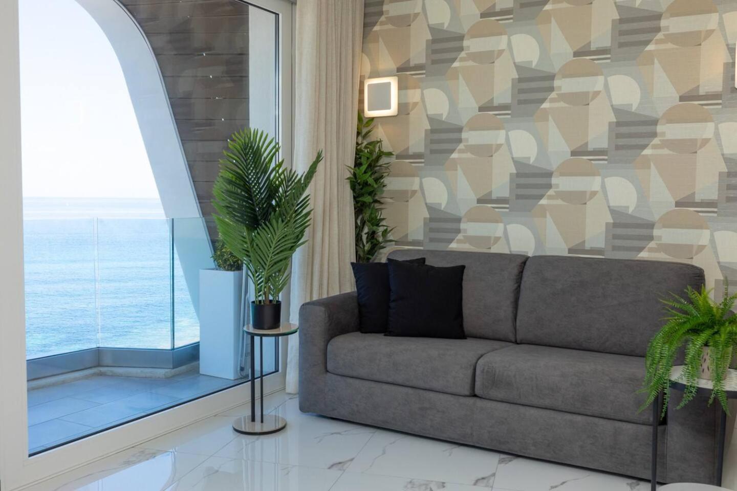 Ivory Seafront With Views!- Fl 9 By Homely * St. Paul's Bay